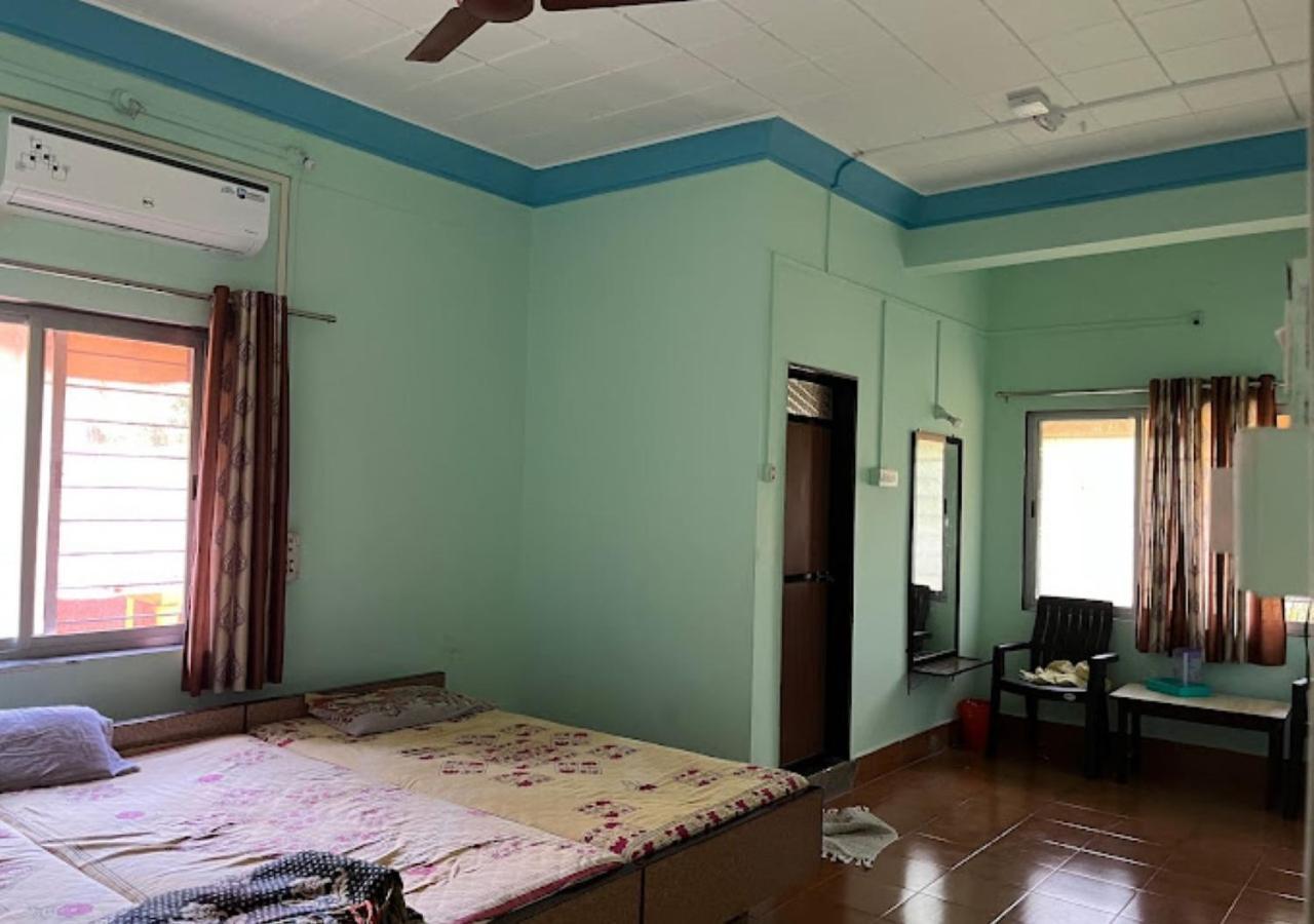 Bapat Niwas Home Stay 甘帕普拉 外观 照片