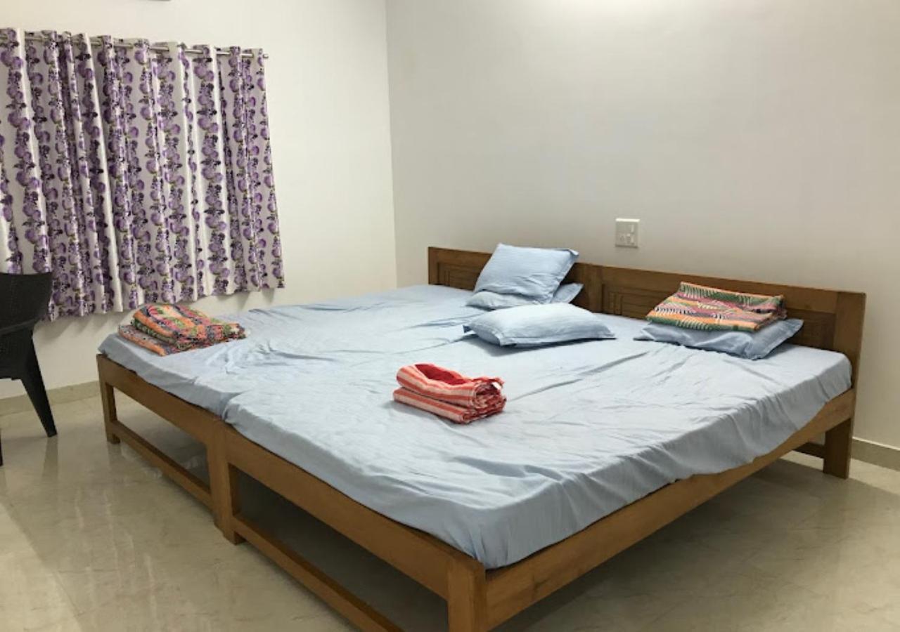 Bapat Niwas Home Stay 甘帕普拉 外观 照片